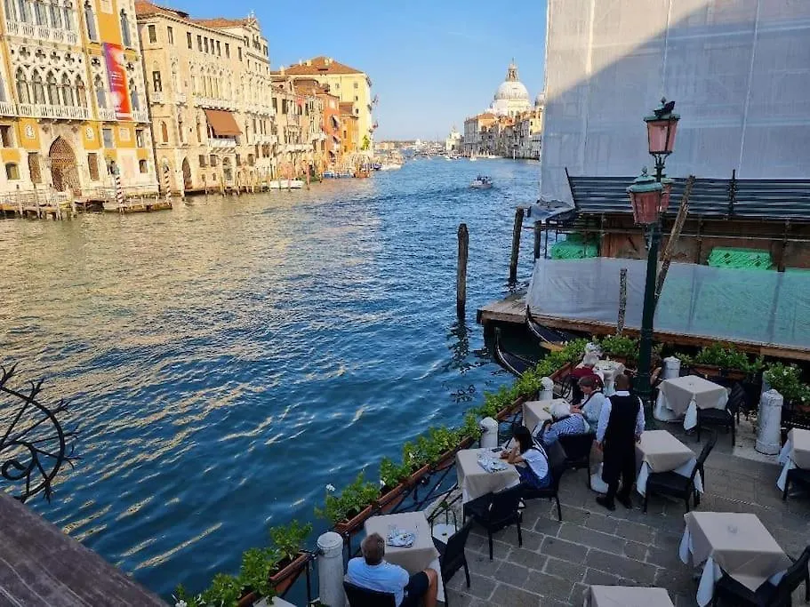 Luxury Apartment In Venice