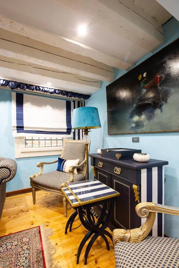 Luxury Apartment In Venice Italy