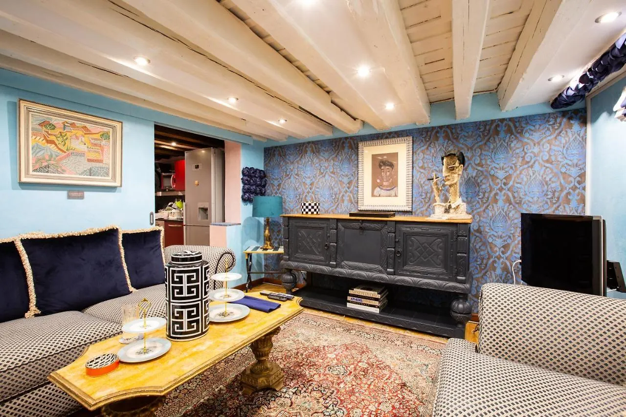 Luxury Apartment In Venice